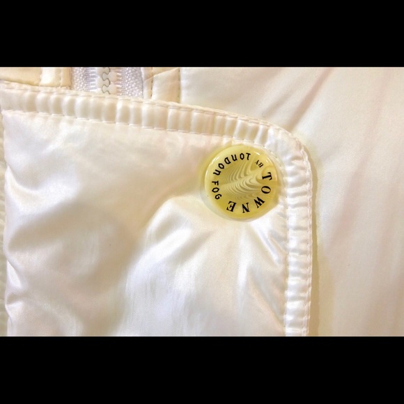 London Fog Unisex Cream Puffer Coat - Picture 4 of 7